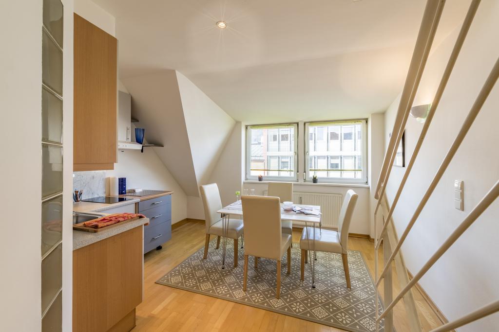 Maisonette Apartment am Bahnhof - Adults only Innsbruck Exterior foto